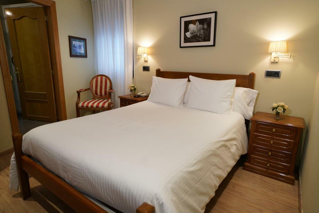 Hotel Arco Navia Exterior photo