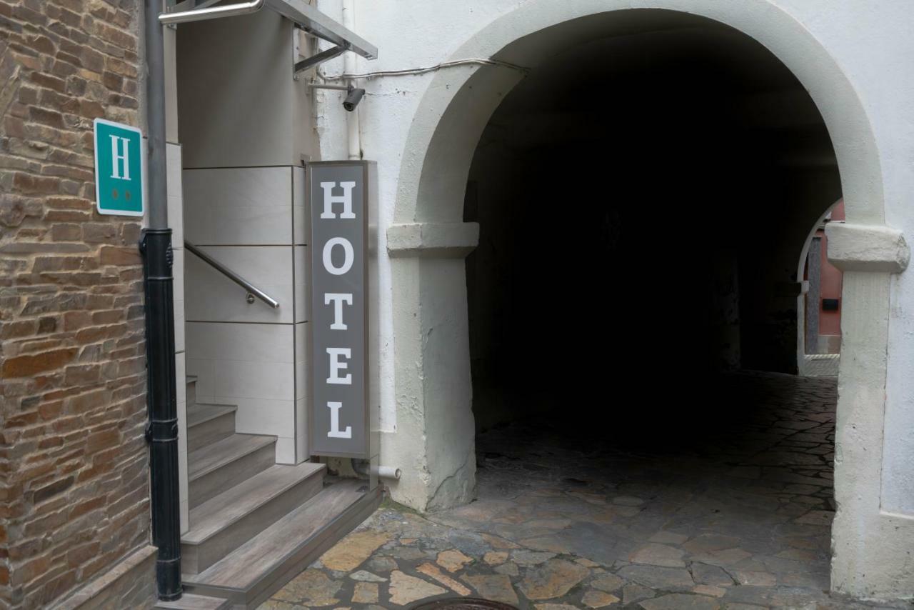 Hotel Arco Navia Exterior photo